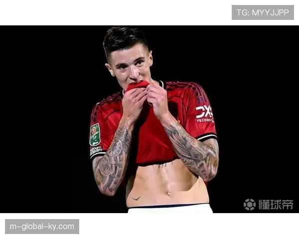 谢什科传中成功率提升62% 曼联锋线新援渐显战术价值 谢什科传中成功率提升62% 曼联锋线新援渐显战术价值