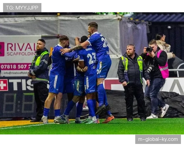 云达不莱梅防守训练重点 维尔纳加强定位球防守专项训练